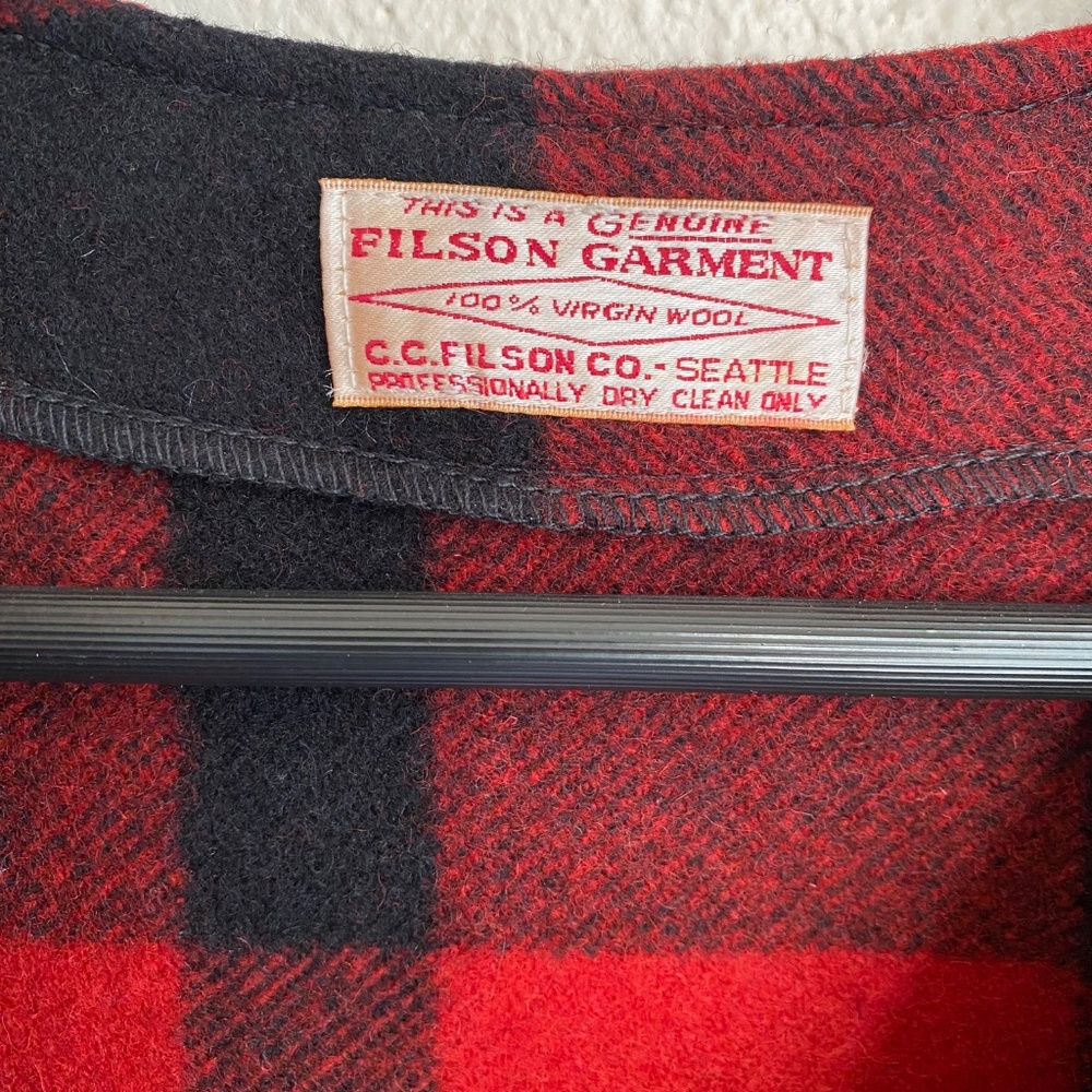 Mens Filson 100% wool Mackinaw red and black vest Size XL - Picture 2 of 11